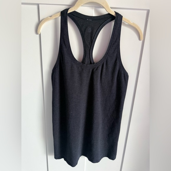 Lululemon Yogi Racerback IV - Picture 2 of 8